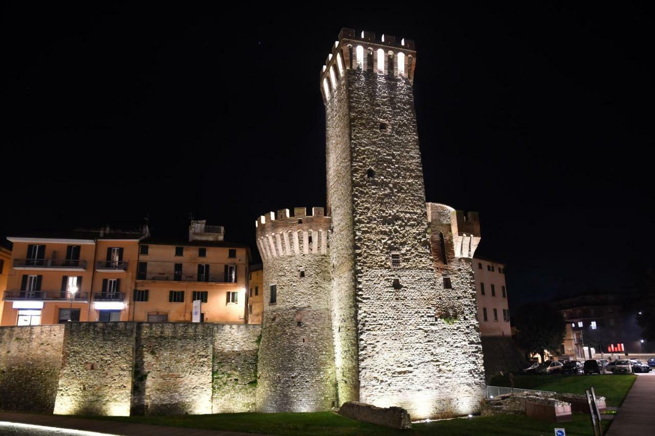 Camere Sotto Le Stelle อุมแบร์ทิเดอ ภายนอก รูปภาพ